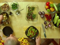 Салат с кунжутным маслом и говяжьим языком