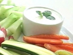Овощная закуска с тремя соусами