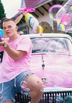 KESH — PINKPANAMERA