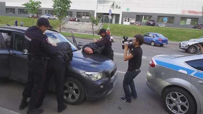 антиколлекторы на че серия опасный поворот хорошо