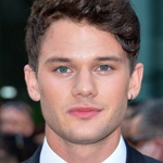 Джереми Ирвин смотреть бесплатно в нашем онлайн-кинотеатре Tvigle.ru