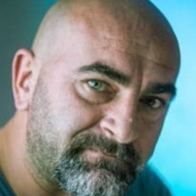Вусал Азизов смотреть бесплатно в нашем онлайн-кинотеатре Tvigle.ru