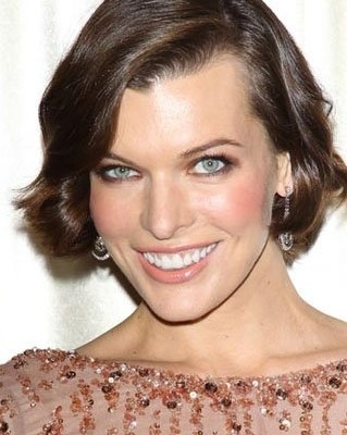 Милла Йовович смотреть бесплатно в нашем онлайн-кинотеатре Tvigle.ru