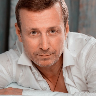 Сергей Апрельский смотреть бесплатно в нашем онлайн-кинотеатре Tvigle.ru