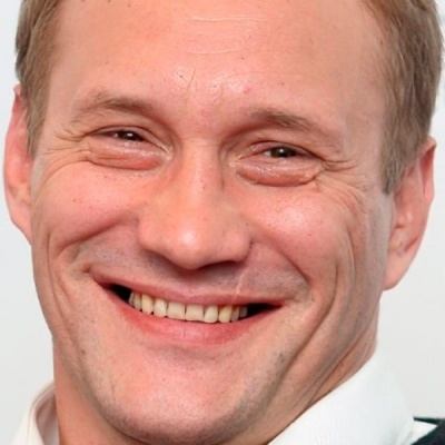 Евгений Сидихин смотреть бесплатно в нашем онлайн-кинотеатре Tvigle.ru