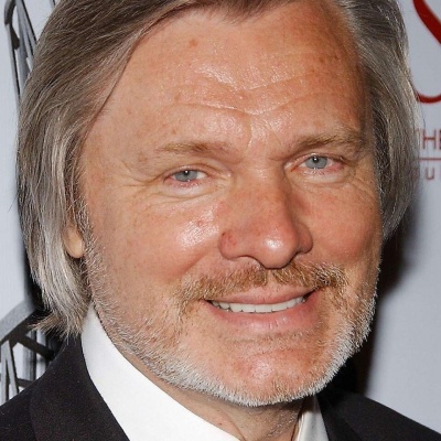 Олег Видов смотреть бесплатно в нашем онлайн-кинотеатре Tvigle.ru