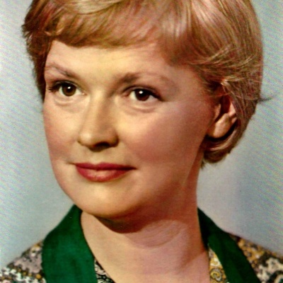 Нина Гребешкова смотреть бесплатно в нашем онлайн-кинотеатре Tvigle.ru