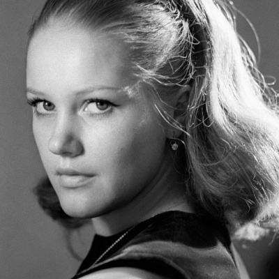 Елена Проклова смотреть бесплатно в нашем онлайн-кинотеатре Tvigle.ru