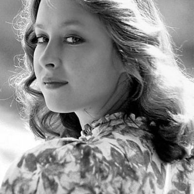 Лариса Удовиченко смотреть бесплатно в нашем онлайн-кинотеатре Tvigle.ru