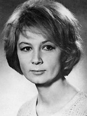 Алла Демидова смотреть бесплатно в нашем онлайн-кинотеатре Tvigle.ru