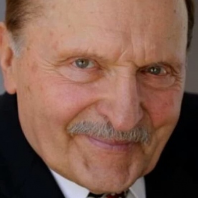 Евгений Лазарев смотреть бесплатно в нашем онлайн-кинотеатре Tvigle.ru