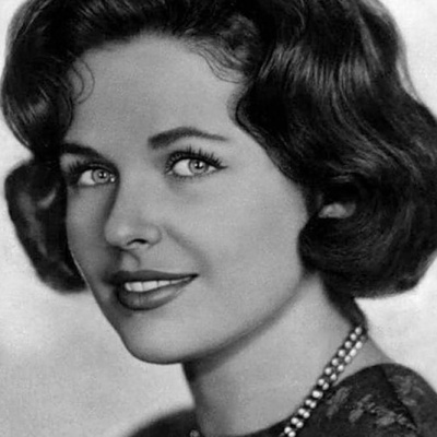 Наталья Фатеева смотреть бесплатно в нашем онлайн-кинотеатре Tvigle.ru