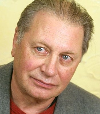 Валентин Смирнитский смотреть бесплатно в нашем онлайн-кинотеатре Tvigle.ru