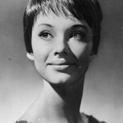 Людмила Савельева смотреть бесплатно в нашем онлайн-кинотеатре Tvigle.ru