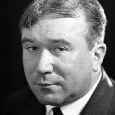 Юрий Медведев смотреть бесплатно в нашем онлайн-кинотеатре Tvigle.ru