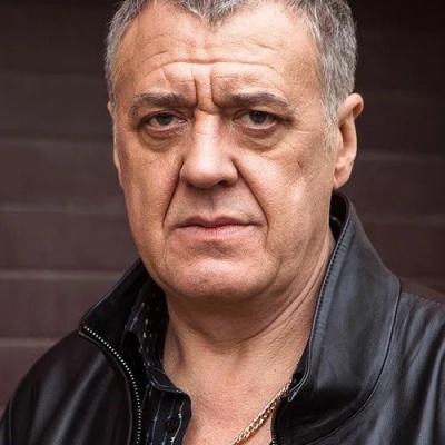 Артур Ваха смотреть бесплатно в нашем онлайн-кинотеатре Tvigle.ru