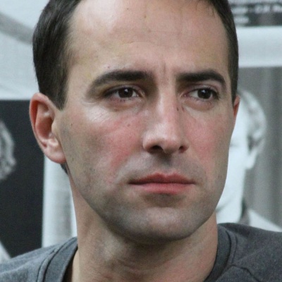 Илья Любимов смотреть бесплатно в нашем онлайн-кинотеатре Tvigle.ru