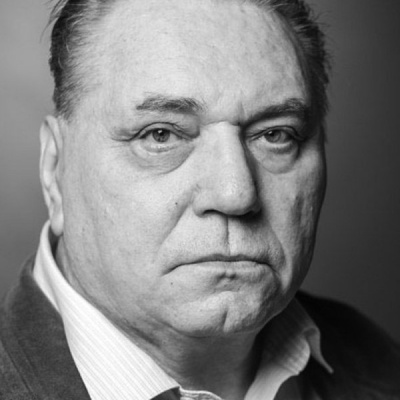 Виктор Смирнов смотреть бесплатно в нашем онлайн-кинотеатре Tvigle.ru