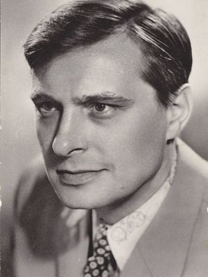 Олег Басилашвили смотреть бесплатно в нашем онлайн-кинотеатре Tvigle.ru