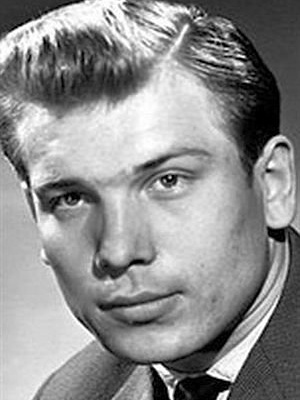 Владимир Смирнов смотреть бесплатно в нашем онлайн-кинотеатре Tvigle.ru