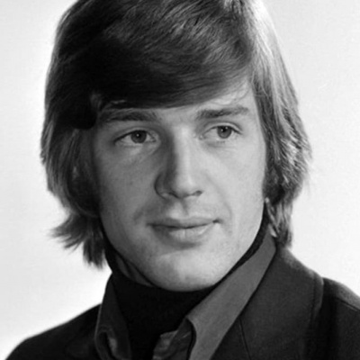 Александр Абдулов смотреть бесплатно в нашем онлайн-кинотеатре Tvigle.ru