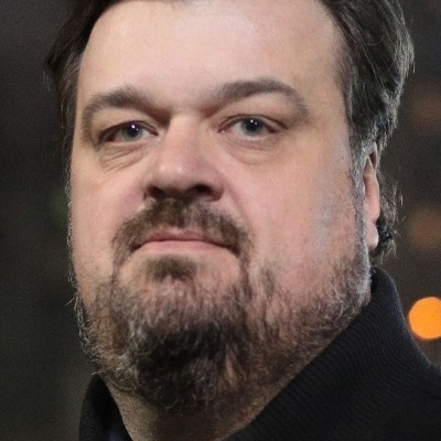 Василий Уткин смотреть бесплатно в нашем онлайн-кинотеатре Tvigle.ru