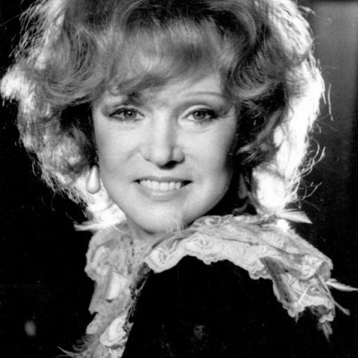 Людмила Гурченко смотреть бесплатно в нашем онлайн-кинотеатре Tvigle.ru