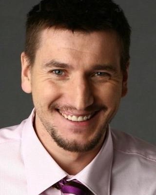 Александр Устюгов смотреть бесплатно в нашем онлайн-кинотеатре Tvigle.ru