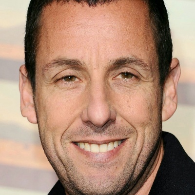 Адам Сэндлер смотреть бесплатно в нашем онлайн-кинотеатре Tvigle.ru