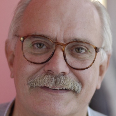 Никита Михалков смотреть бесплатно в нашем онлайн-кинотеатре Tvigle.ru