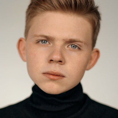 Александр Новиков смотреть бесплатно в нашем онлайн-кинотеатре Tvigle.ru