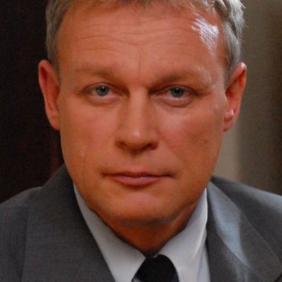 Сергей Жигунов смотреть бесплатно в нашем онлайн-кинотеатре Tvigle.ru