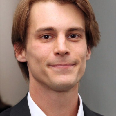 Иван Янковский смотреть бесплатно в нашем онлайн-кинотеатре Tvigle.ru