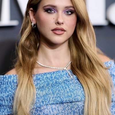 Николь Уоллес смотреть бесплатно в нашем онлайн-кинотеатре Tvigle.ru