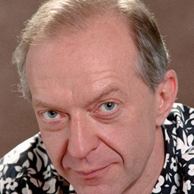 Валерий Кухарешин смотреть бесплатно в нашем онлайн-кинотеатре Tvigle.ru