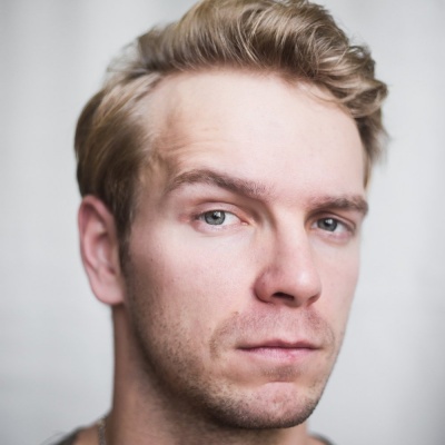 Илья Малаков смотреть бесплатно в нашем онлайн-кинотеатре Tvigle.ru