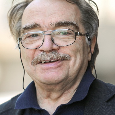 Александр Адабашьян смотреть бесплатно в нашем онлайн-кинотеатре Tvigle.ru