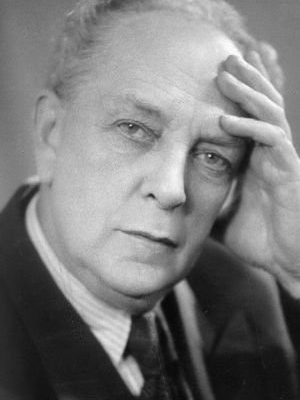 Николай Комиссаров смотреть бесплатно в нашем онлайн-кинотеатре Tvigle.ru