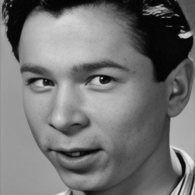 Александр Лебедев смотреть бесплатно в нашем онлайн-кинотеатре Tvigle.ru