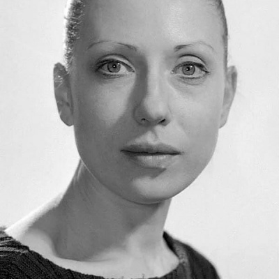 Инна Чурикова смотреть бесплатно в нашем онлайн-кинотеатре Tvigle.ru