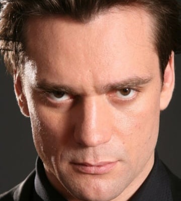 Дмитрий Миллер смотреть бесплатно в нашем онлайн-кинотеатре Tvigle.ru