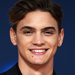 Габриель Гевара смотреть бесплатно в нашем онлайн-кинотеатре Tvigle.ru