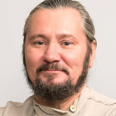 Максим Сырников смотреть бесплатно в нашем онлайн-кинотеатре Tvigle.ru