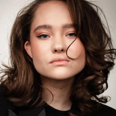 Александра Киселева смотреть бесплатно в нашем онлайн-кинотеатре Tvigle.ru