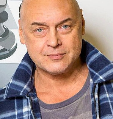 Дмитрий Золотухин смотреть бесплатно в нашем онлайн-кинотеатре Tvigle.ru