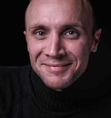 Арам Караханян смотреть бесплатно в нашем онлайн-кинотеатре Tvigle.ru