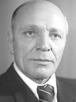 Владимир Ратомский смотреть бесплатно в нашем онлайн-кинотеатре Tvigle.ru