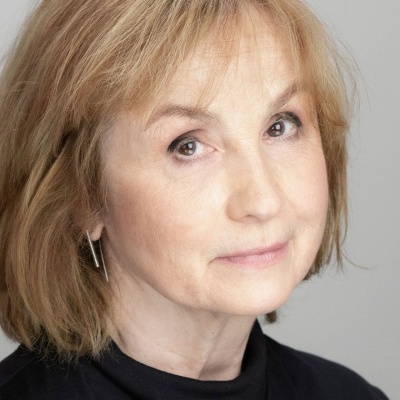 Лариса Гребенщикова смотреть бесплатно в нашем онлайн-кинотеатре Tvigle.ru