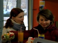 Между нами, девочками смотреть бесплатно в нашем онлайн-кинотеатре Tvigle.ru