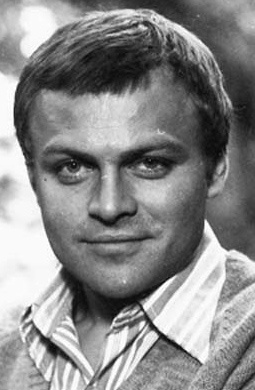 Александр Соловьев смотреть бесплатно в нашем онлайн-кинотеатре Tvigle.ru